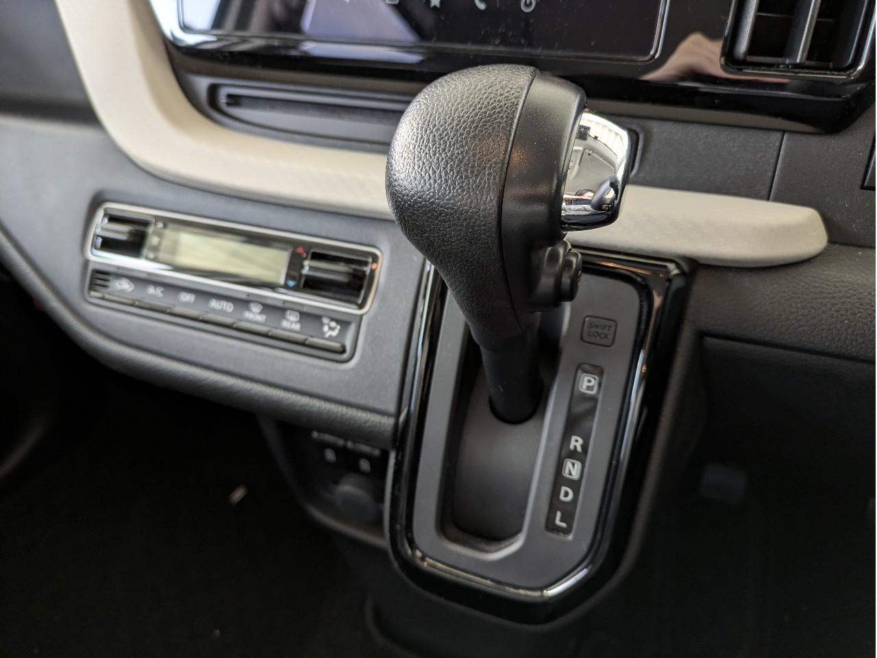 スズキ ソリオ16枚目