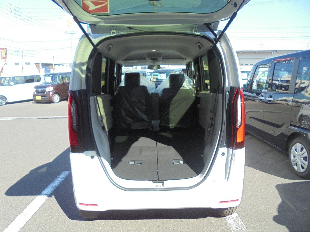 ホンダ N BOX13枚目