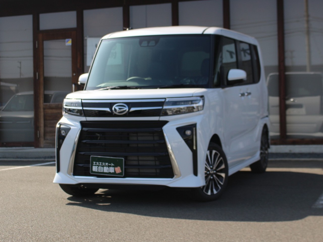 ダイハツ タントカスタム5枚目