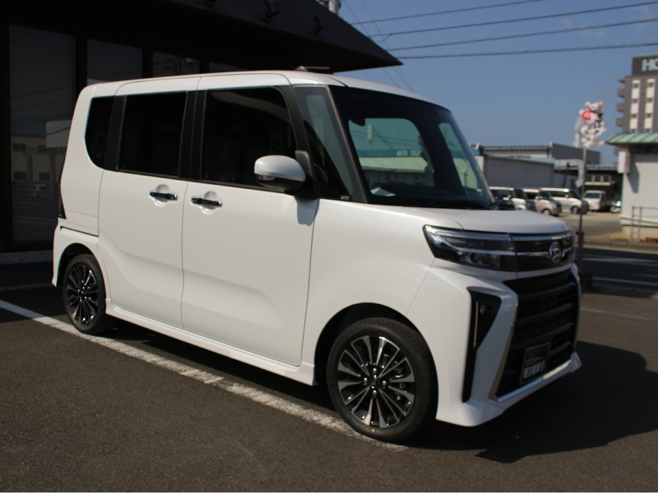ダイハツ タントカスタム6枚目