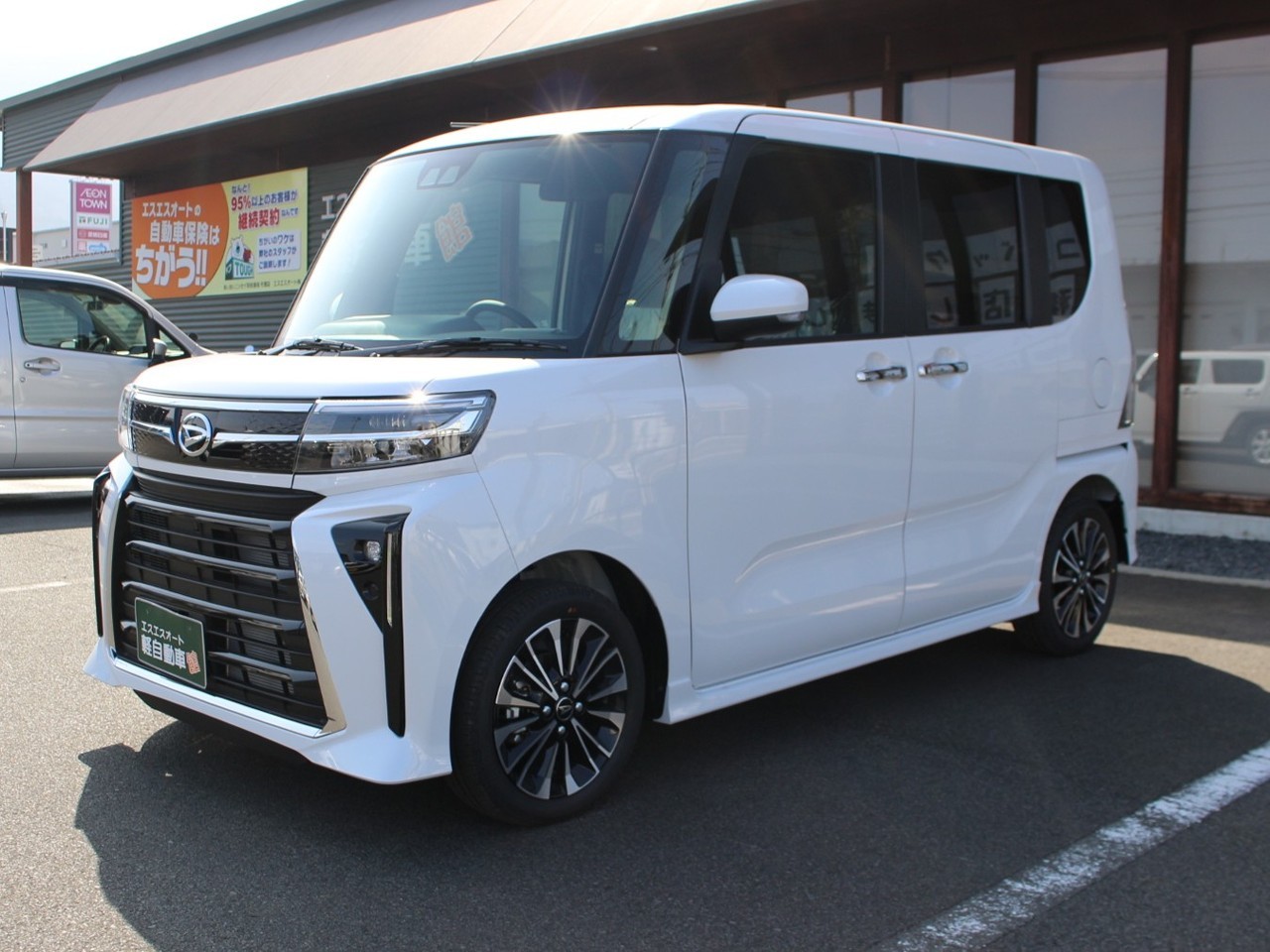 ダイハツ タントカスタム7枚目