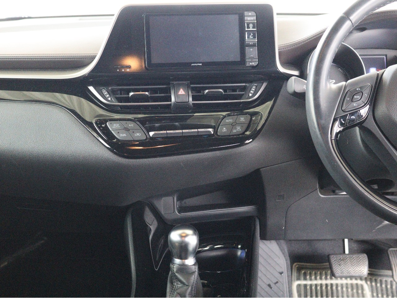 トヨタ C-HR18枚目