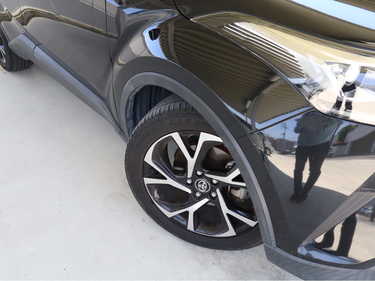 トヨタ C-HR9枚目