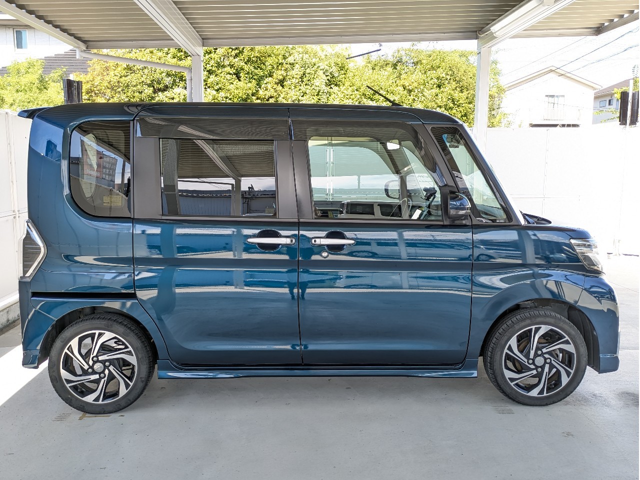 ダイハツ タントカスタム4枚目