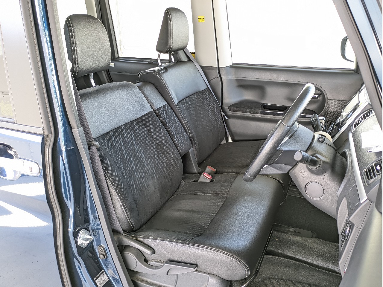 ダイハツ タントカスタム6枚目