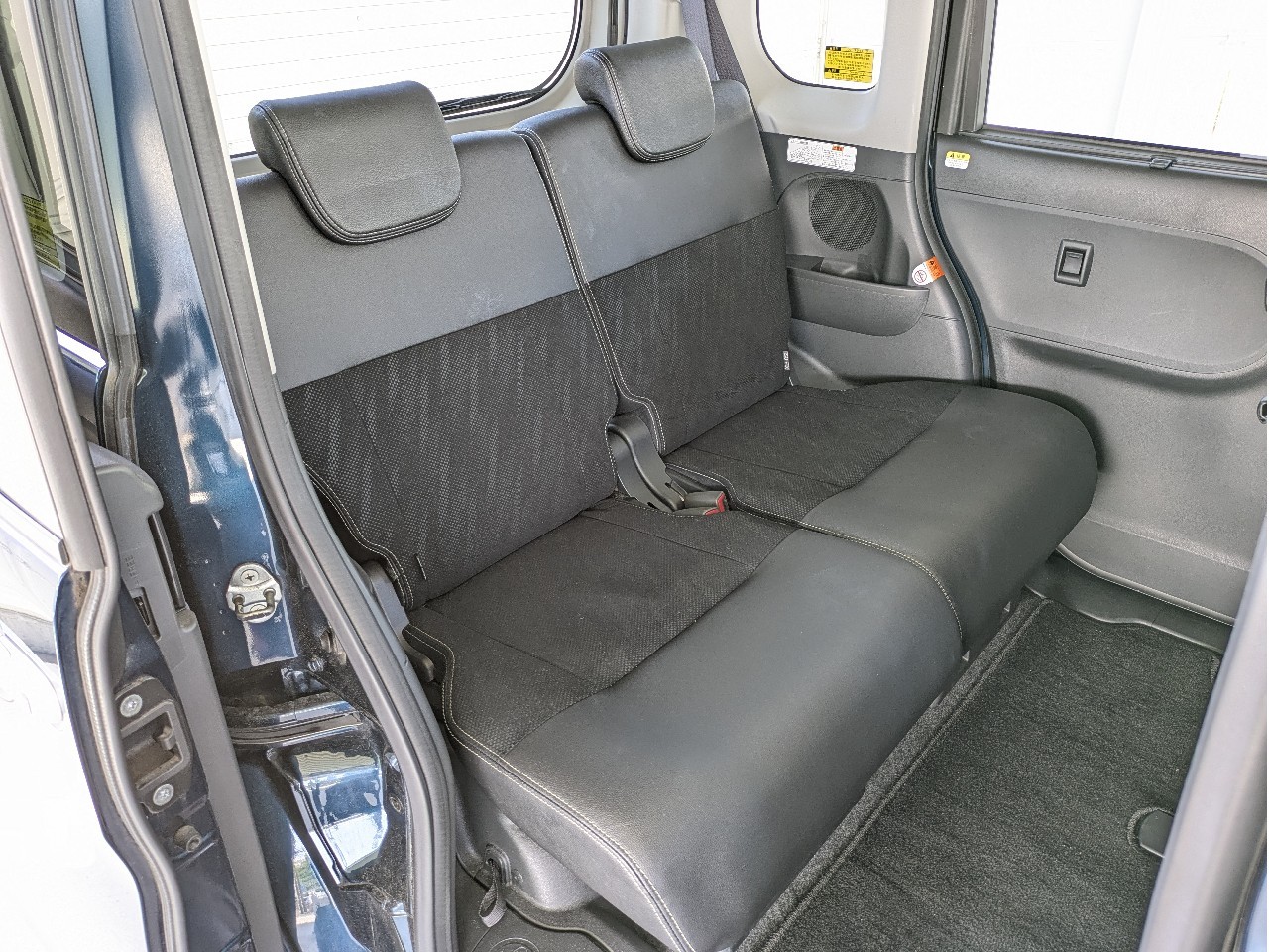 ダイハツ タントカスタム7枚目