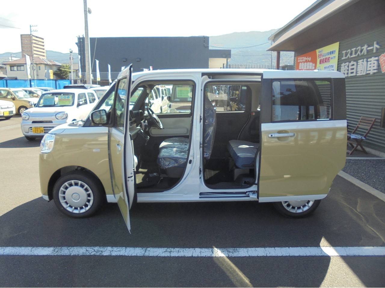 ダイハツ ムーヴキャンバス8枚目