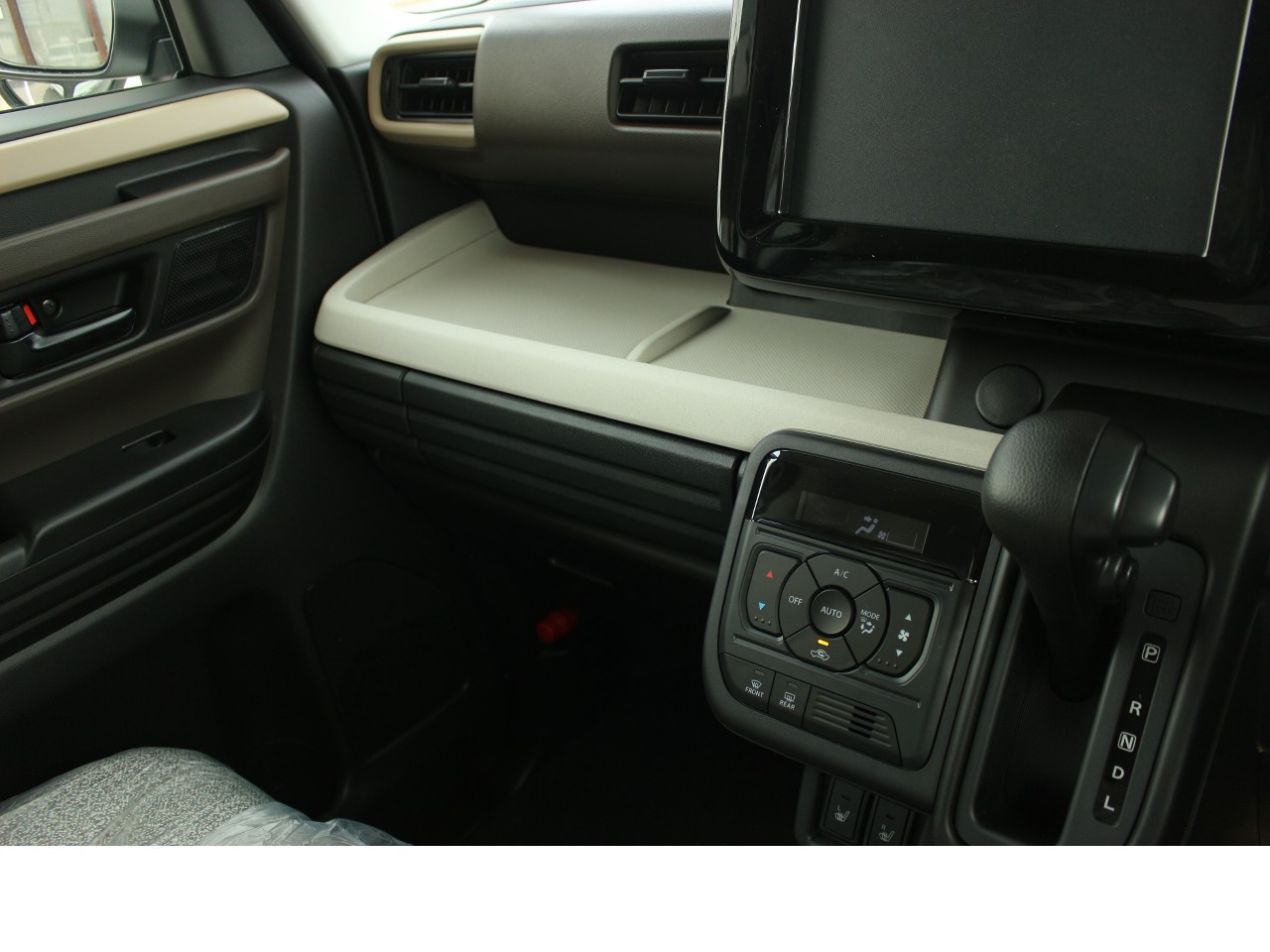 スズキ スペーシア17枚目