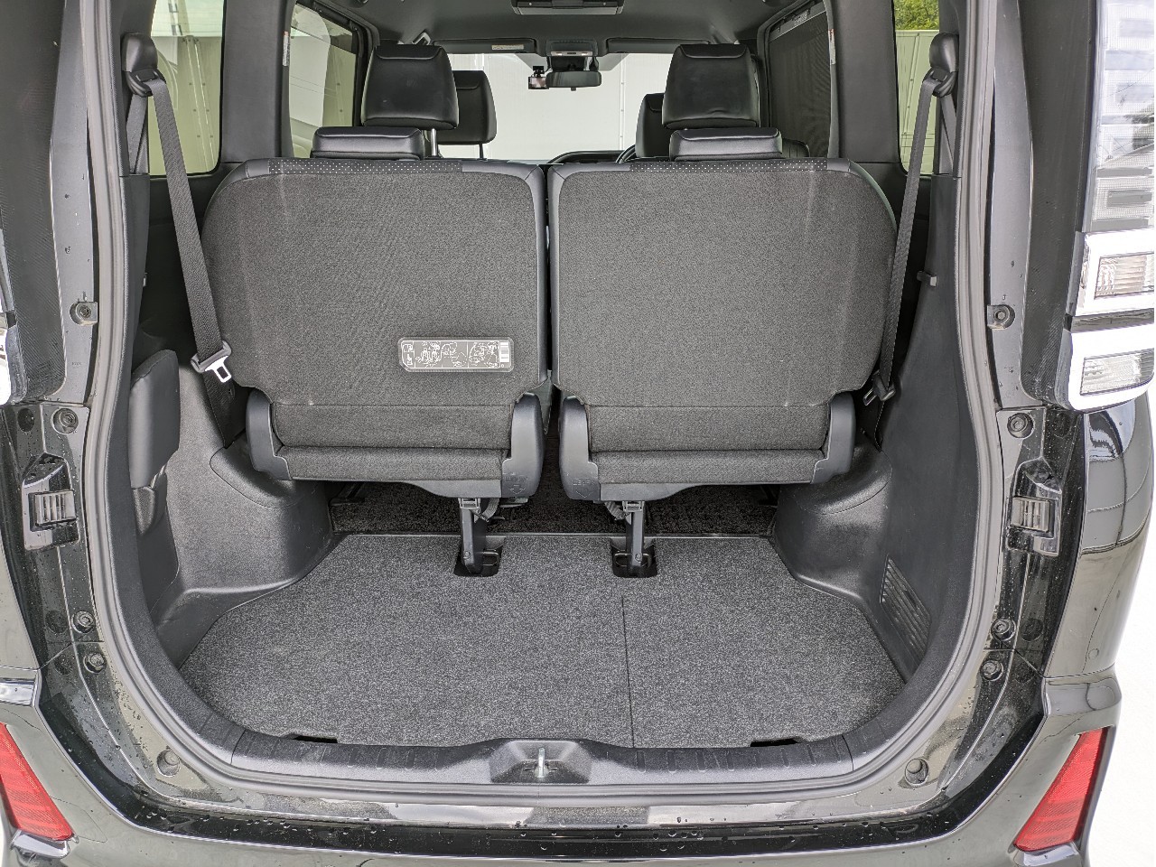 トヨタ ヴォクシー19枚目