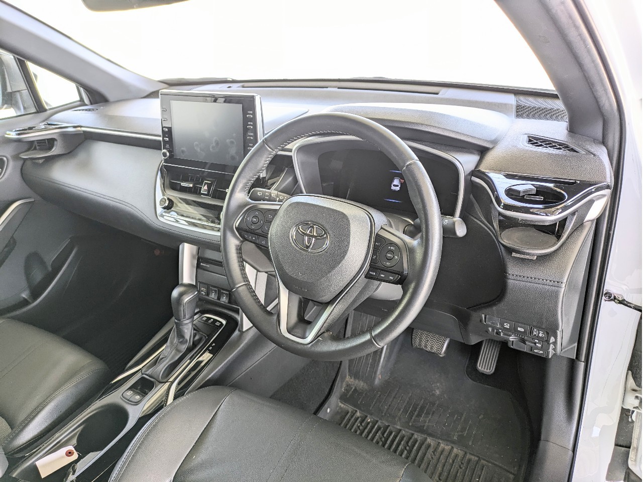 トヨタ カローラクロス3枚目