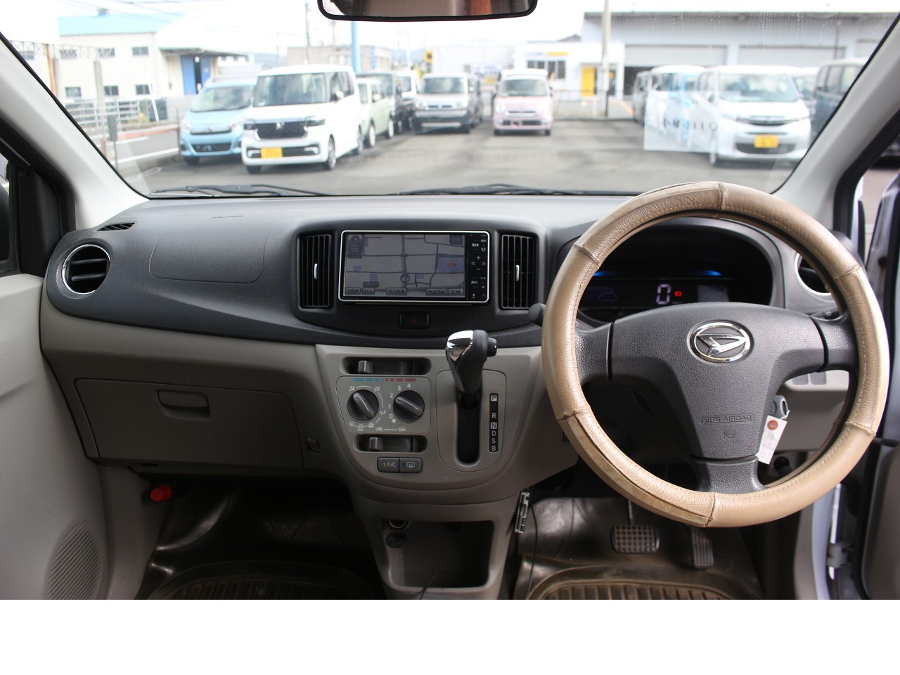 ダイハツ ミライース16枚目