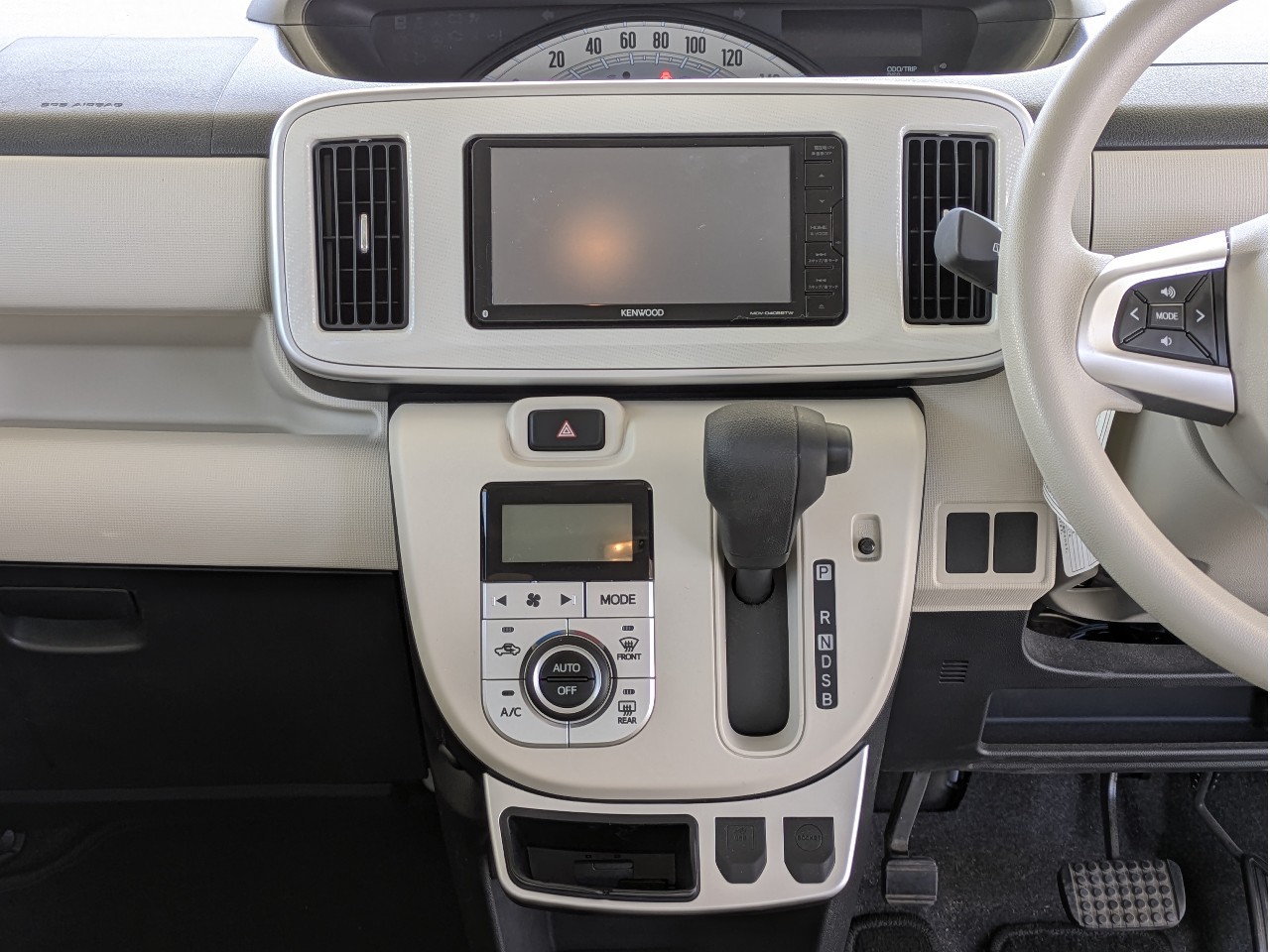 ダイハツ ムーヴキャンバス18枚目