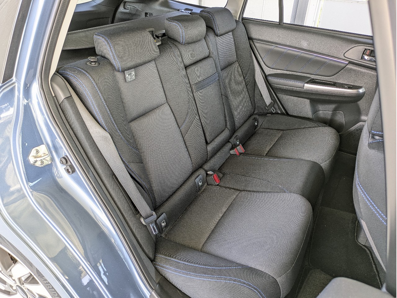 スバル レヴォーグ7枚目