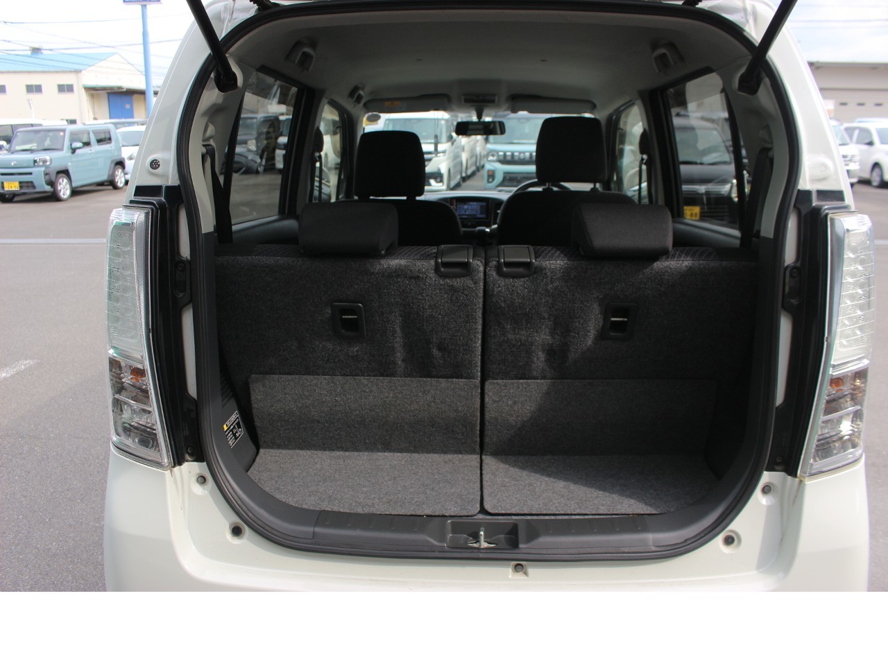 スズキ ワゴンRスティングレー13枚目