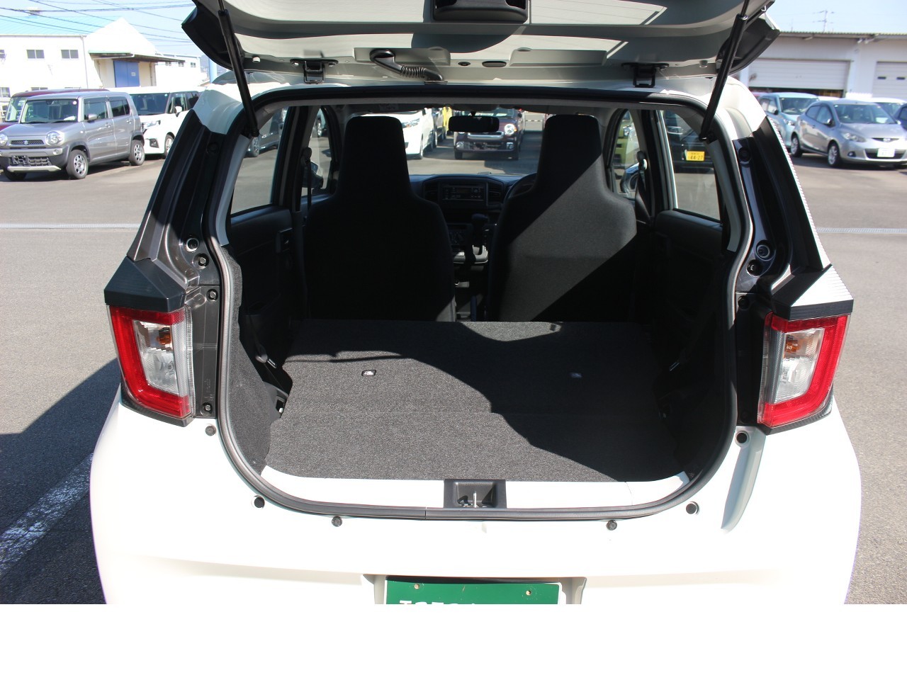 ダイハツ ミライース12枚目