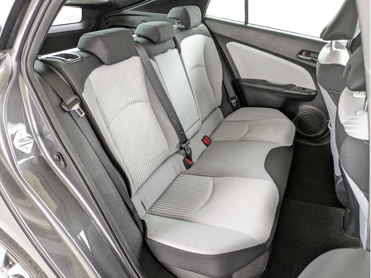 トヨタ プリウス7枚目