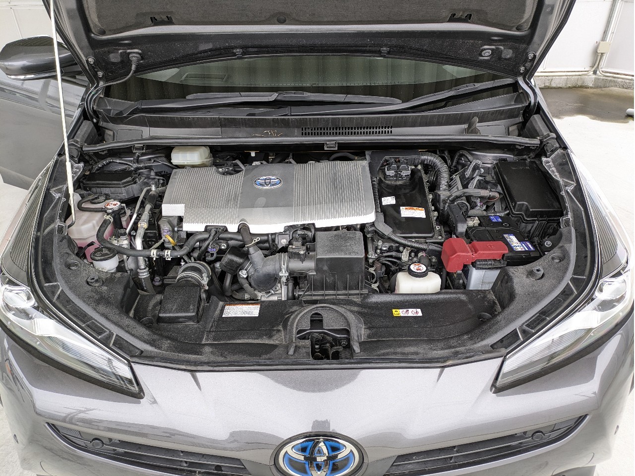 トヨタ プリウス8枚目