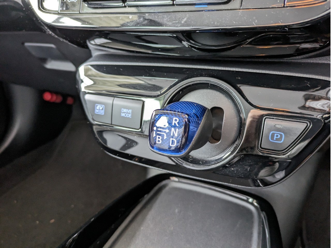 トヨタ プリウス16枚目