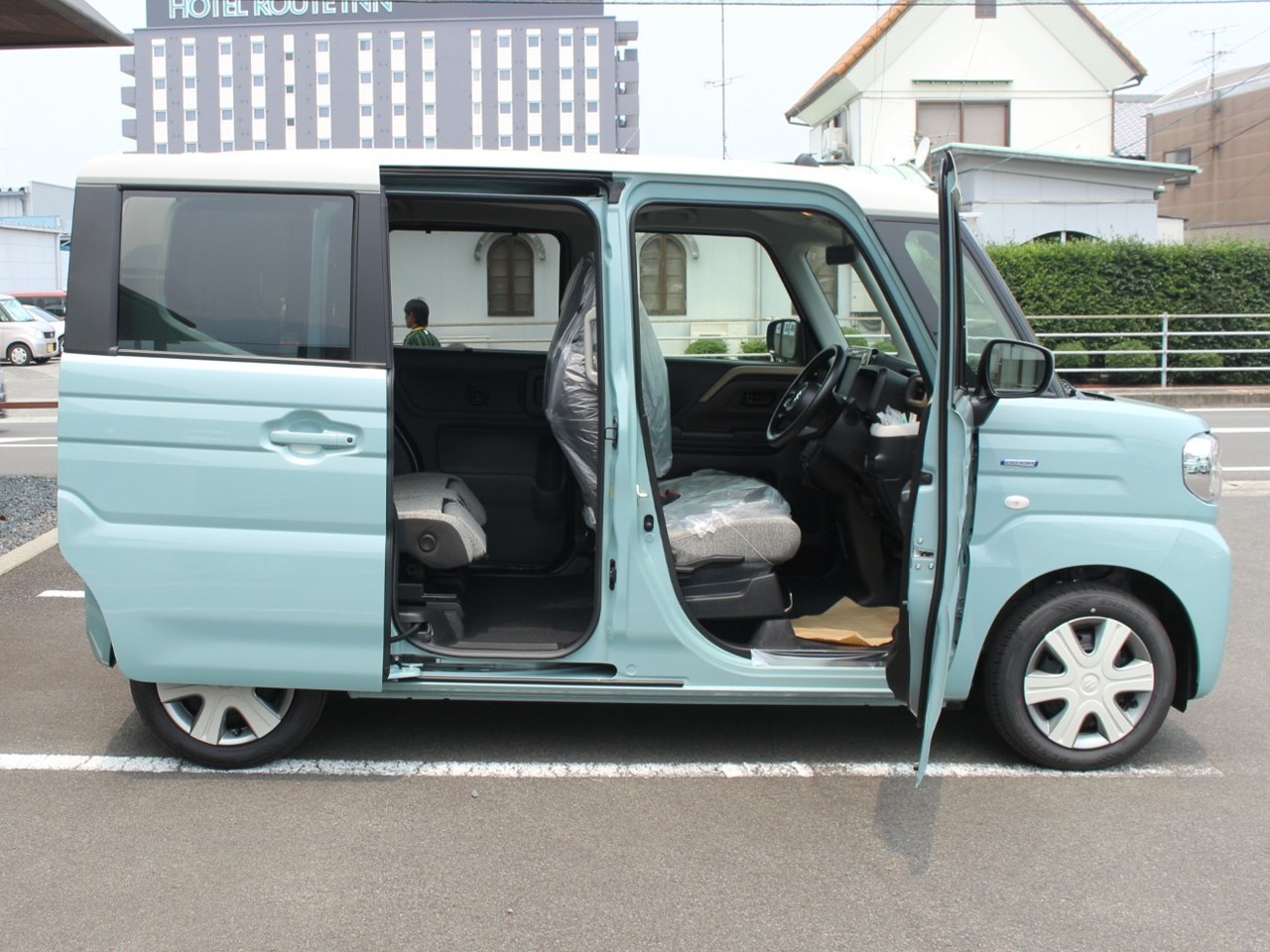 スズキ スペーシア6枚目