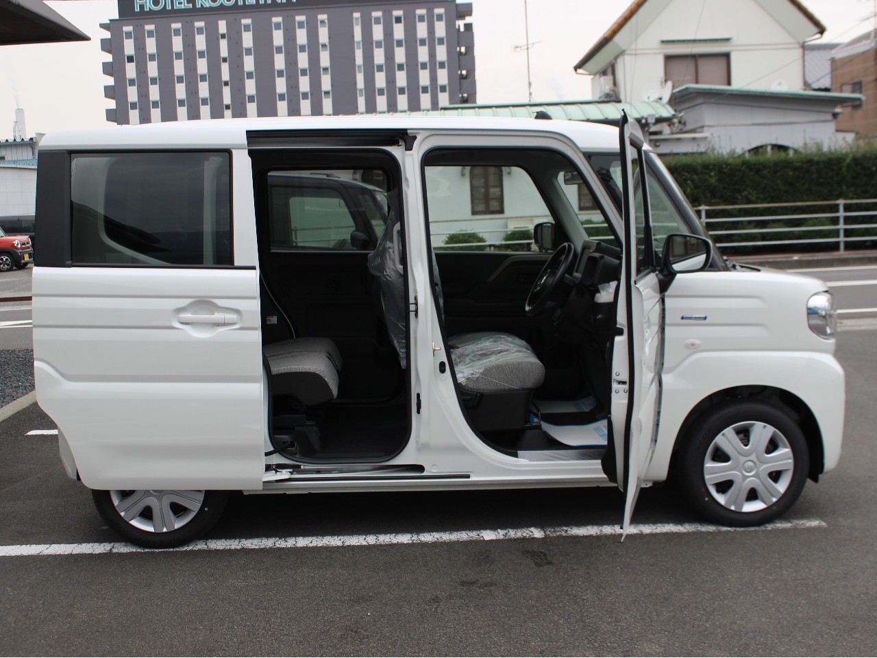 スズキ スペーシア6枚目