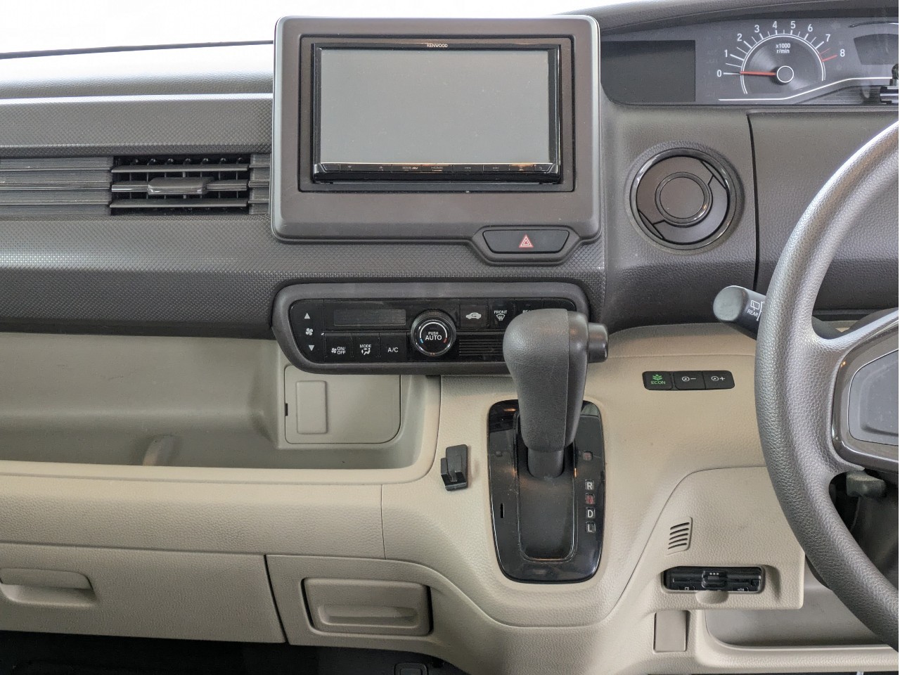 ホンダ N-BOX18枚目