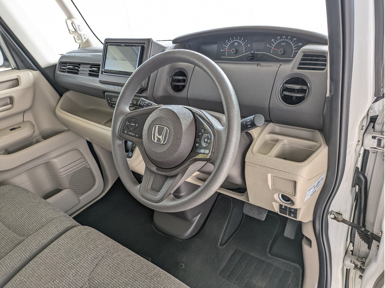 ホンダ N-BOX3枚目