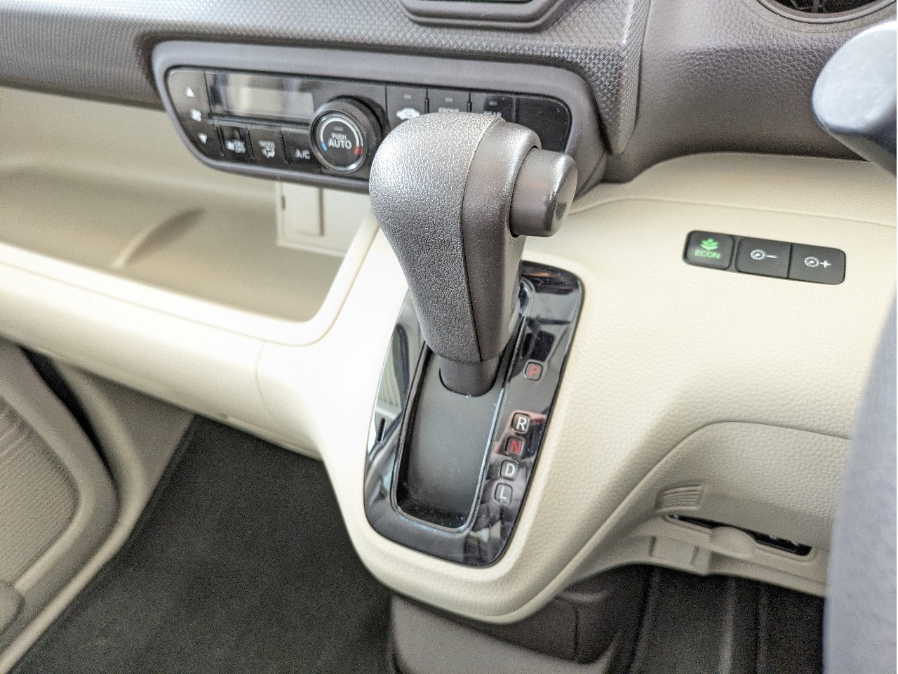 ホンダ N-BOX16枚目