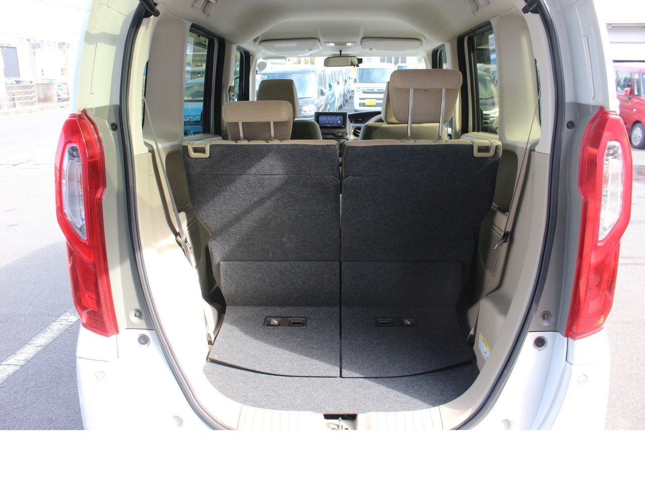 ホンダ N-BOX14枚目