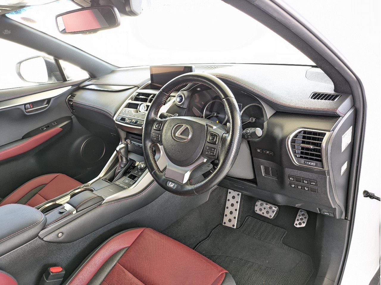  NX ハイブリッド3枚目