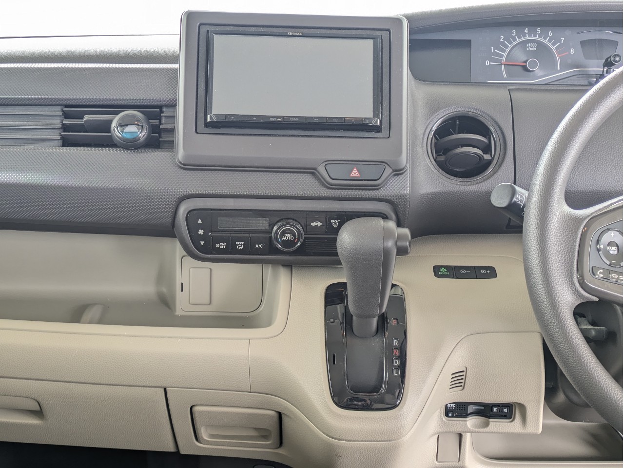 ホンダ N-BOX18枚目
