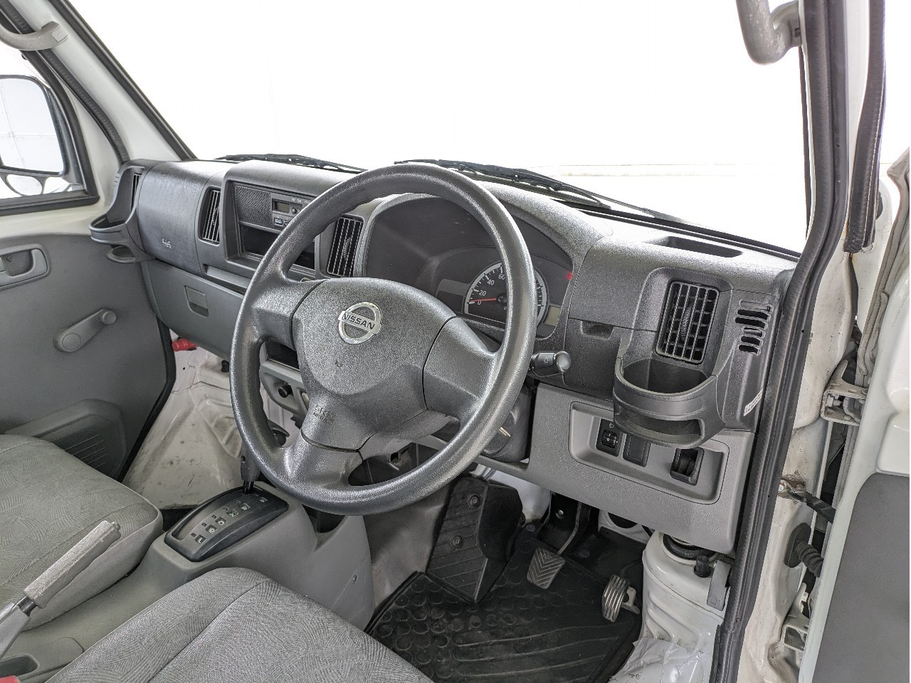 ニッサン クリッパーバン3枚目