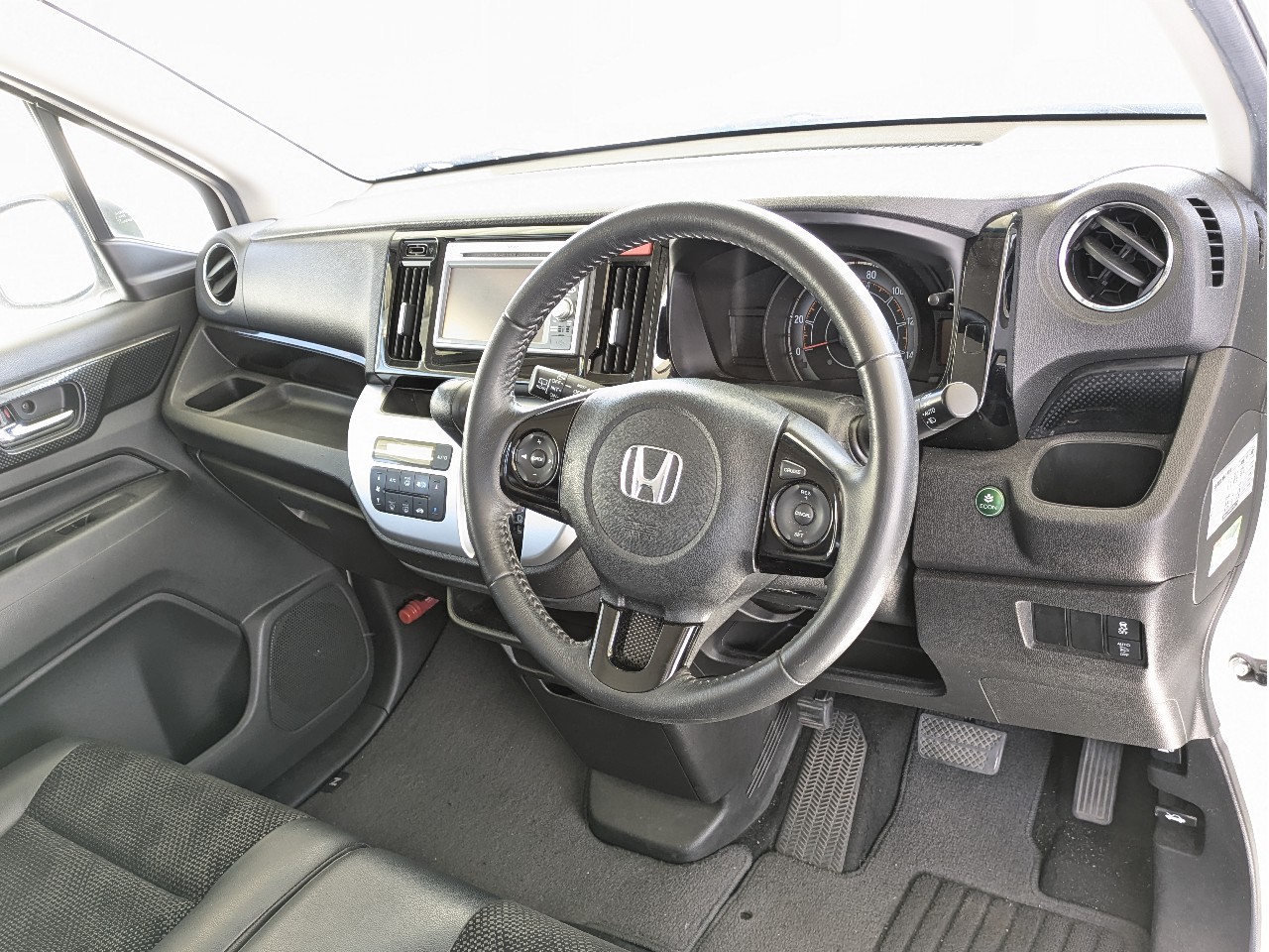 ホンダ N-WGN3枚目