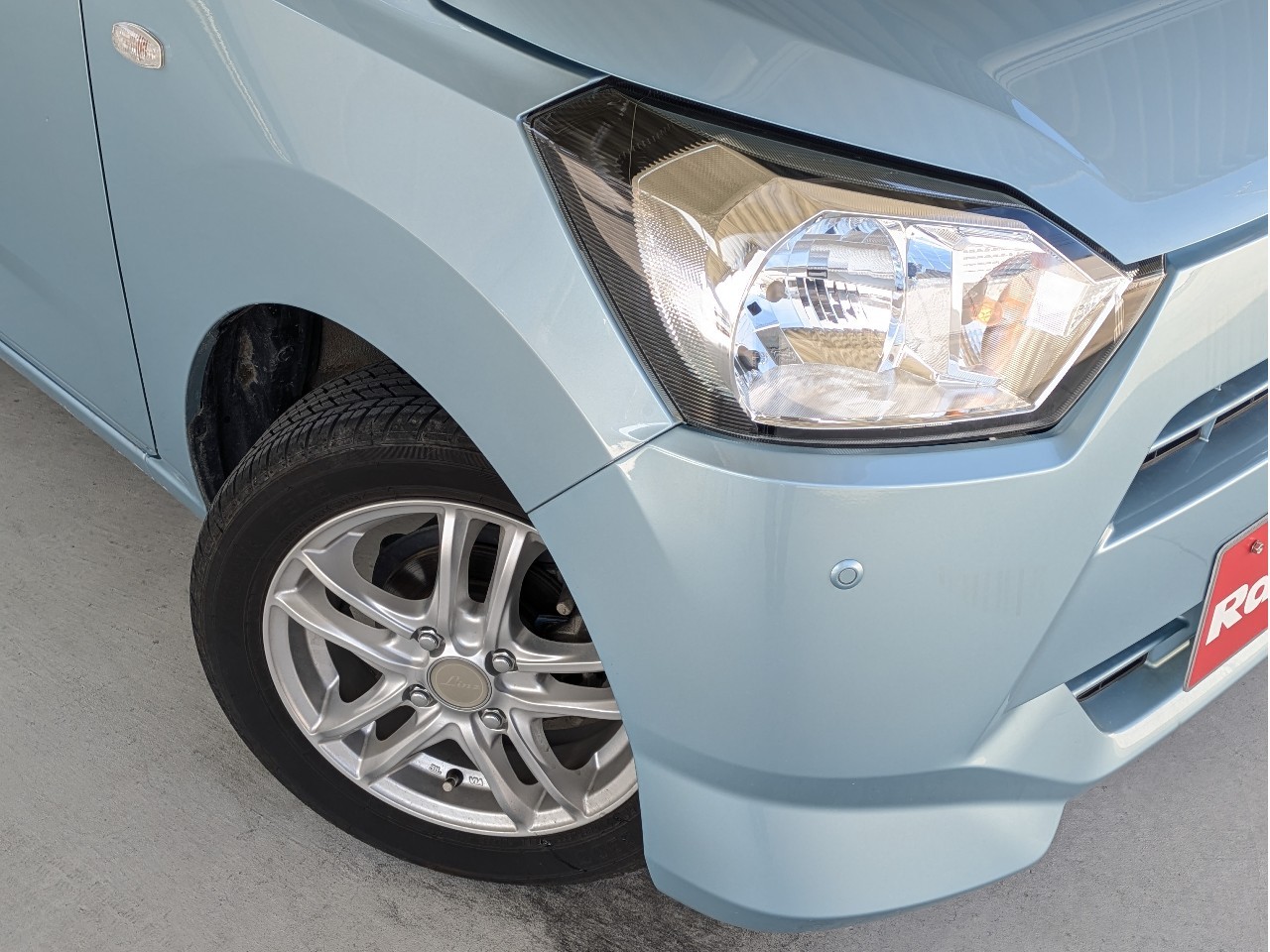 ダイハツ ミライース9枚目