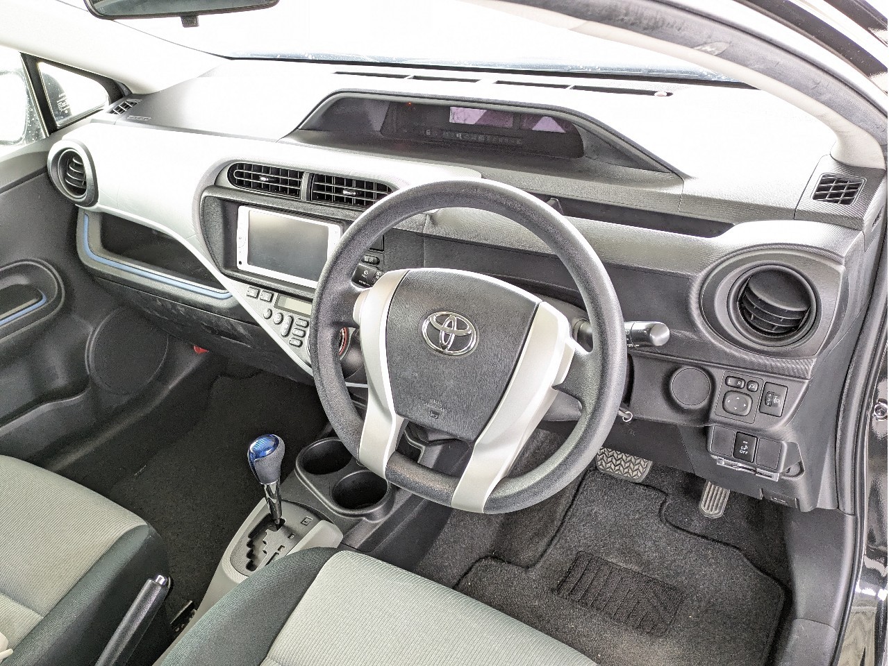 トヨタ アクア3枚目