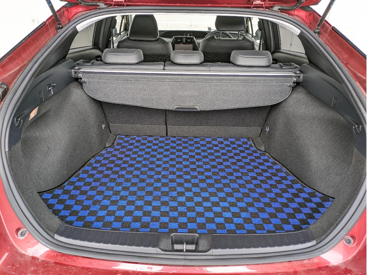 トヨタ プリウス19枚目