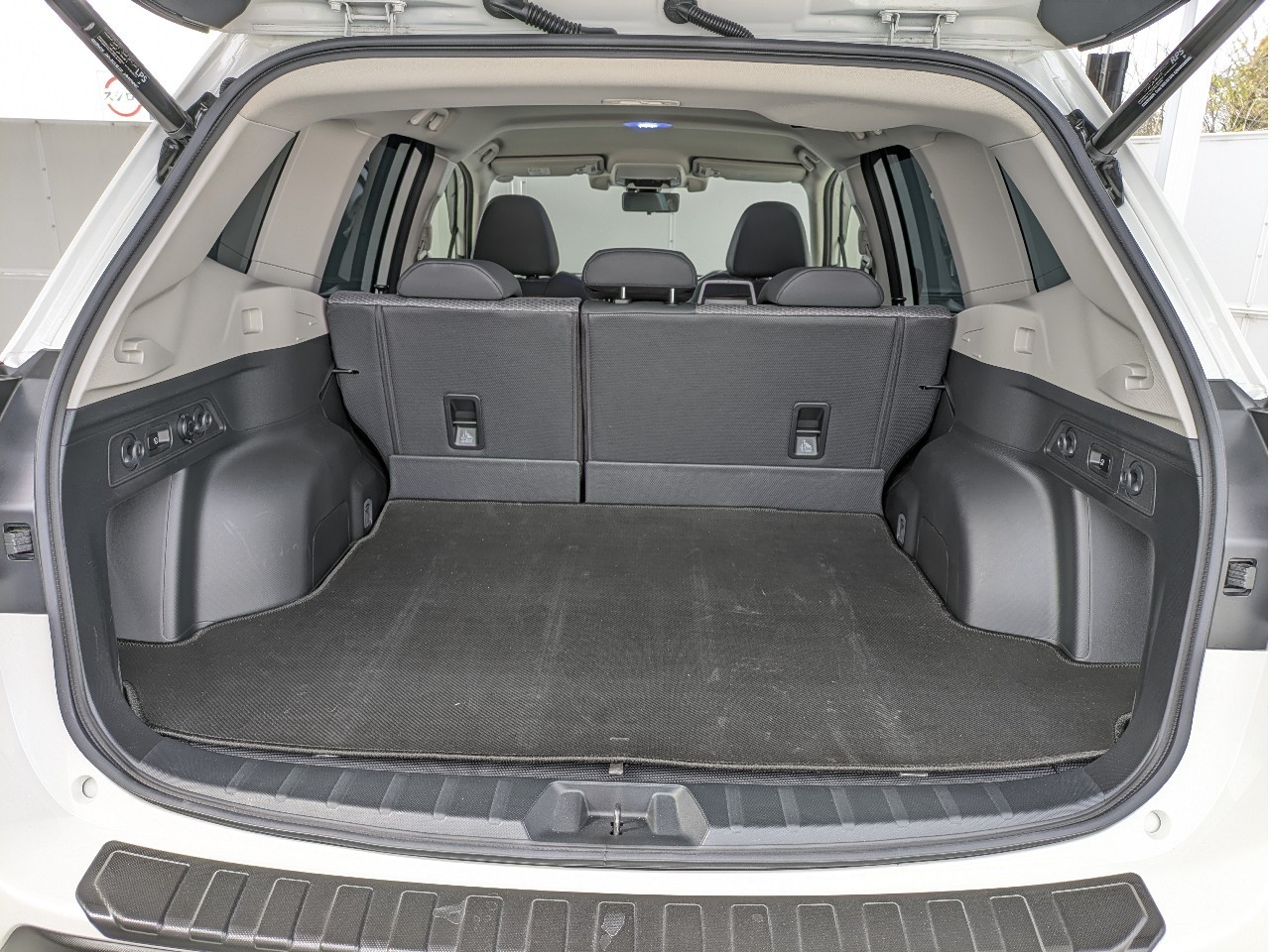 スバル フォレスター19枚目