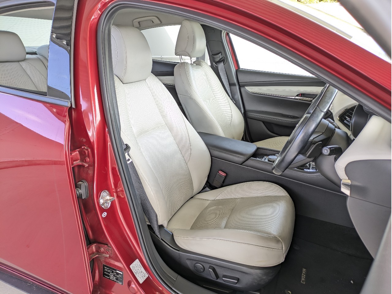 マツダ MAZDA3セダン6枚目