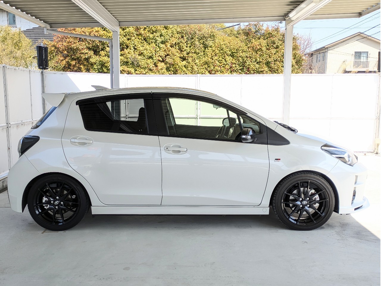 トヨタ ヴィッツ4枚目