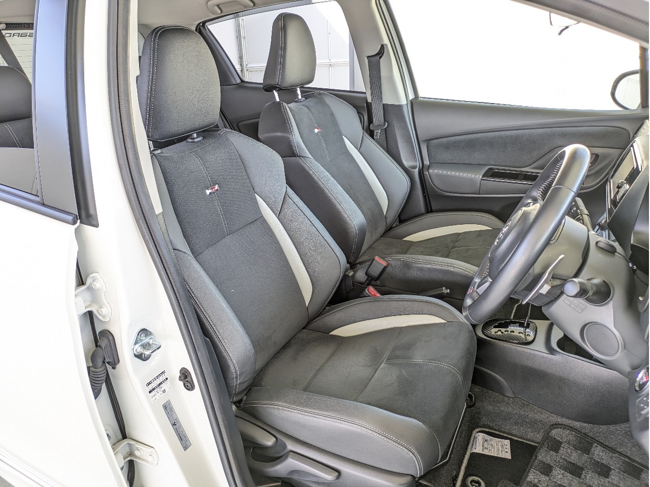 トヨタ ヴィッツ6枚目