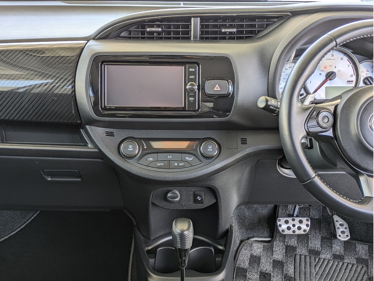 トヨタ ヴィッツ18枚目