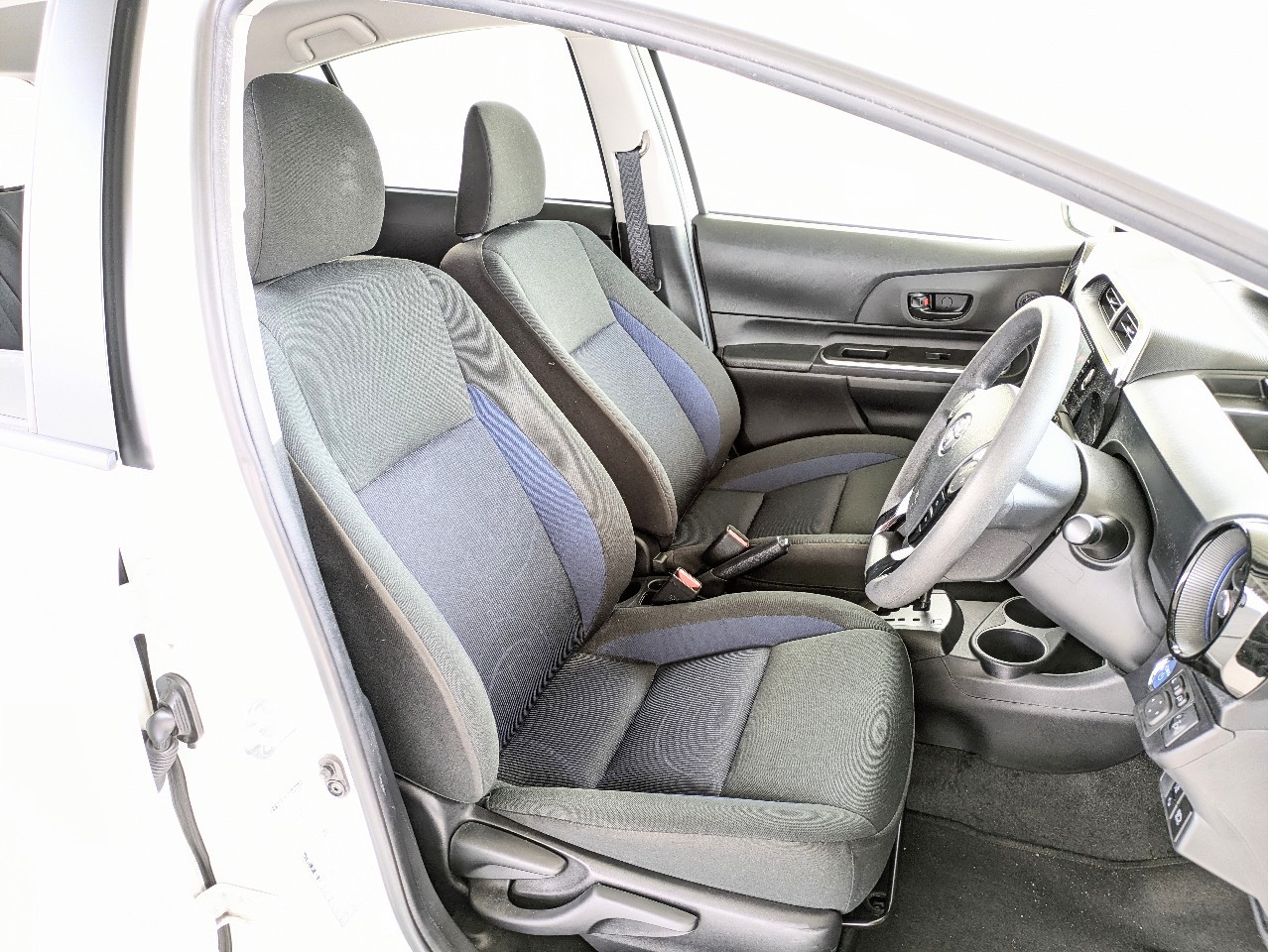 トヨタ アクア6枚目