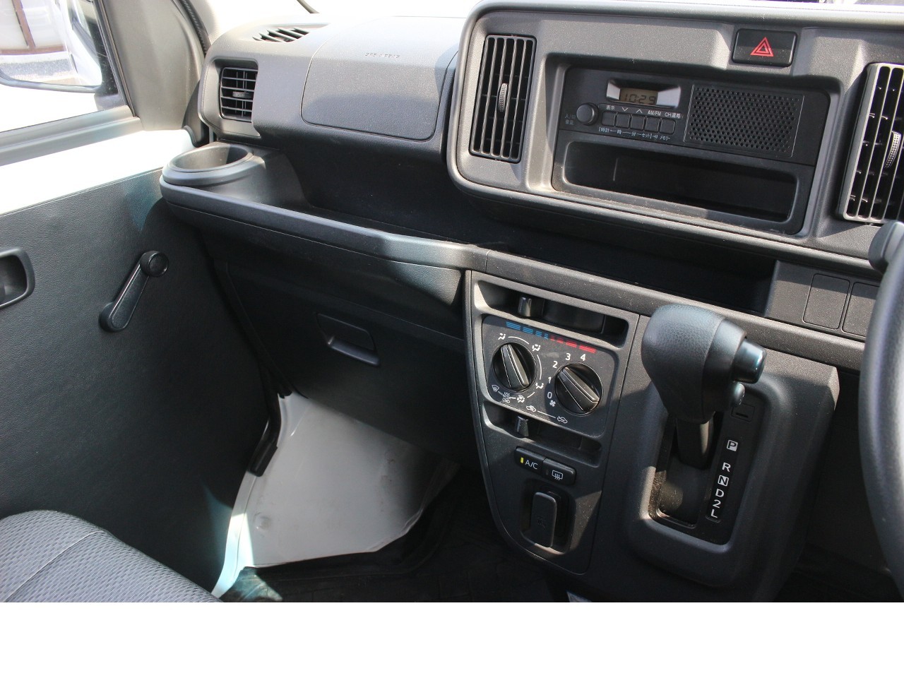 ダイハツ ハイゼットカーゴ17枚目