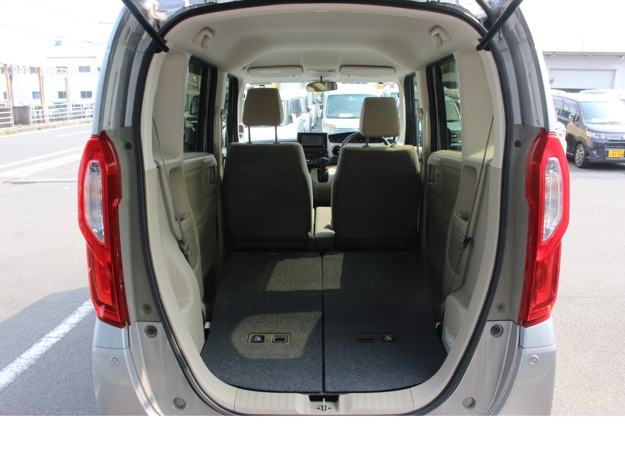 ホンダ N-BOX15枚目