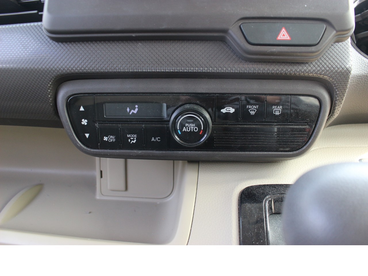 ホンダ N-BOX17枚目