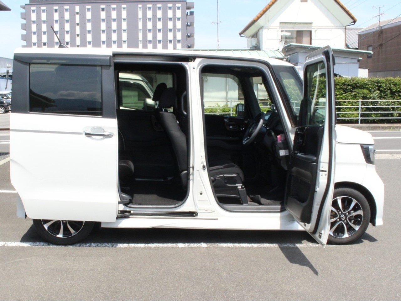 ホンダ N-BOXカスタム8枚目