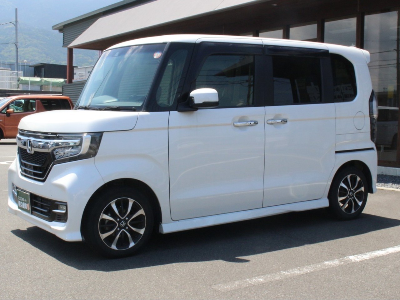 ホンダ N-BOXカスタム9枚目
