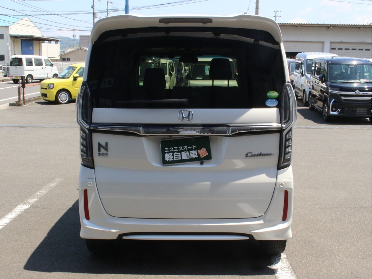 ホンダ N-BOXカスタム11枚目