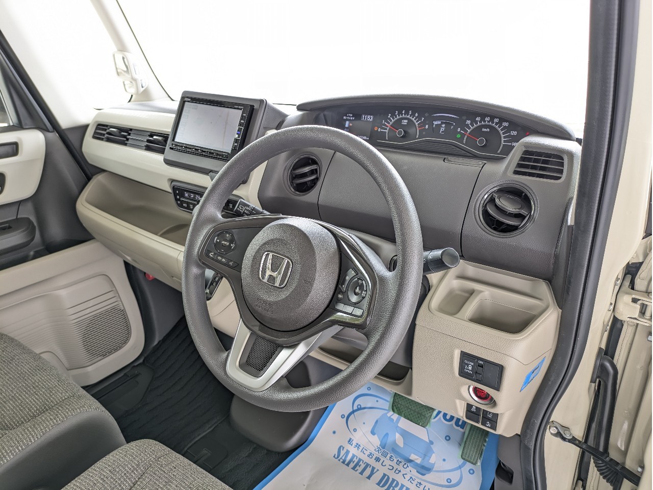 ホンダ N-BOX3枚目