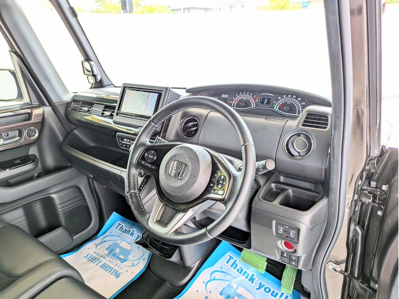 ホンダ N-BOX3枚目