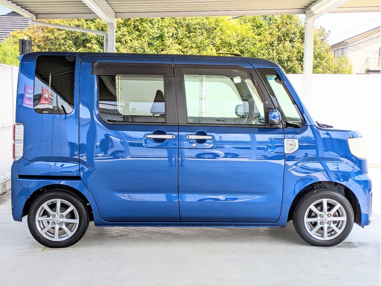 トヨタ ピクシスメガ4枚目